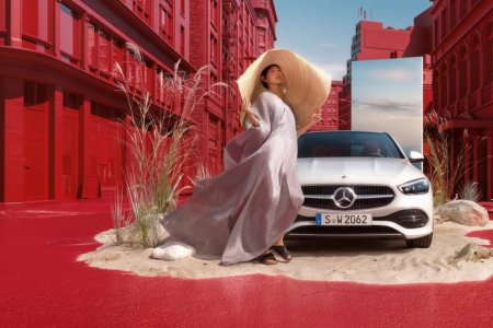 Монгол Модел Ж.Энэрэл Mercedes-Benz C-Class-ийн нүүр царай боллоо