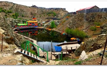 Монголын шилдэг Контенпорари уран бүтээлчид “Уулын нуур” цэцэрлэгт хүрээлэнд түшиглэн бүтээл туурвиж байна