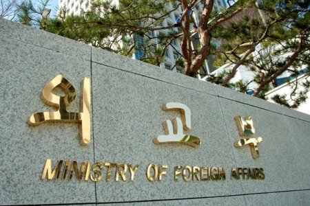 БНСУ-ын засгийн газар гадаад ажилчдын визийн хугацааг сунгахаар болжээ