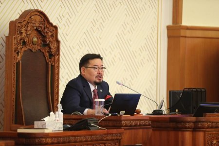 Бусдыг согтууруулах ундаа хэрэглэхийг шаардахыг хуулиар хориглоно