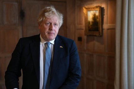 Их Британийн Ерөнхий сайд хөл хорионы үеэр төрсөн өдрөө тэмдэглэсэн үндэслэлээр торгууллаа