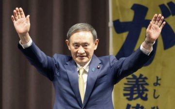 Японы эрх баригч намын даргаар сайд нарын танхимын дарга Сүга Ёшихидэ сонгогдлоо