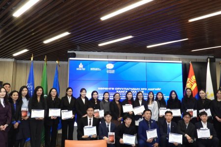 “Монгол Улсын Хөрөнгө оруулалтын орчин: Сорилт, Боломж ба Шийдэл” сэдэвт оюутны эрдэм шинжилгээний бага хурал амжилттай зохион байгуулагдлаа.