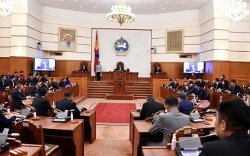 Д.Ганбат: УИХ утгаа алдаж, засгийн газар 30,40 сайдтай боллоо