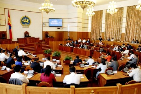 Нэр бүхий дөрвөн гишүүнийг түдгэлзүүлэх асуудлыг өнөөдөр үргэлжлүүлэн хэлэлцэнэ