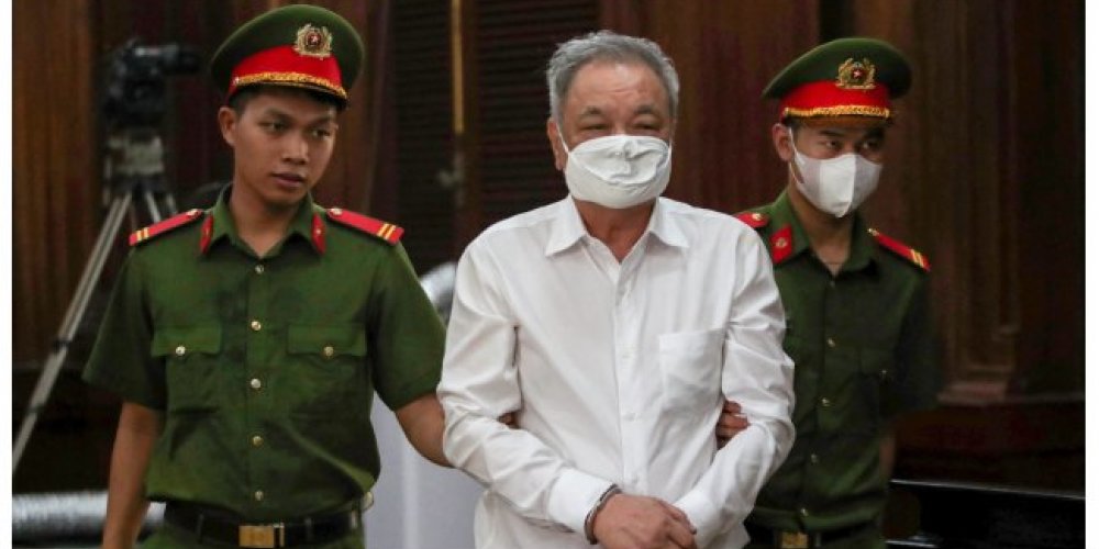 Вьетнам улсын шингэн хүнсний магнат 40 сая долларын залилангийн хэргээр найман жилийн хорих ял сонслоо