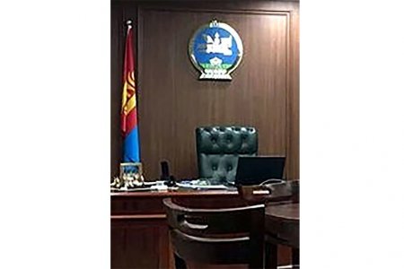 Сайдын суудлын төлөө салам зодолдож байна, МАН-ынхан