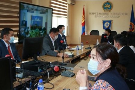 ХИЧЭЭЛИЙН ШИНЭ ЖИЛИЙН БЭЛТГЭЛИЙГ ХАНГАХ УРЬДЧИЛАН СЭРГИЙЛЭХ ХЯНАЛТ ШАЛГАЛТЫГ ХОЁР ҮЕ ШАТТАЙГААР ЗОХИОН БАЙГУУЛЖ БАЙНА