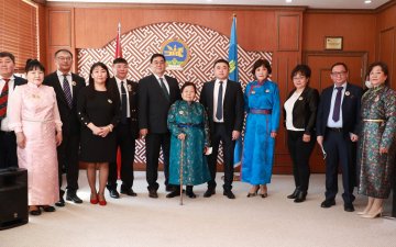 БОЛОВСРОЛ, ШИНЖЛЭХ УХААНЫ САЛБАРЫНХАНД ТӨРИЙН ДЭЭД ОДОН, МЕДАЛЬ ГАРДУУЛЛАА 