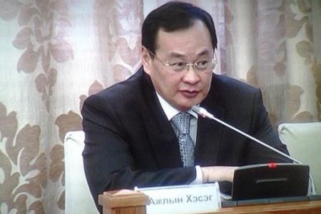 М.Энх-Амгалан: Шударга ёс гэдгийг энэ танхимаас эхлэх ёстой.  Тэр шударга ёс чинь хаана байна
