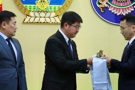 Улаанбаатар хот шинэ даргатай болов