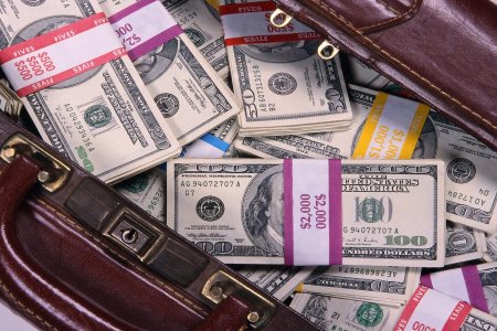 Их хэмжээний валютыг нуун хил нэвтрүүлэхийг завджээ