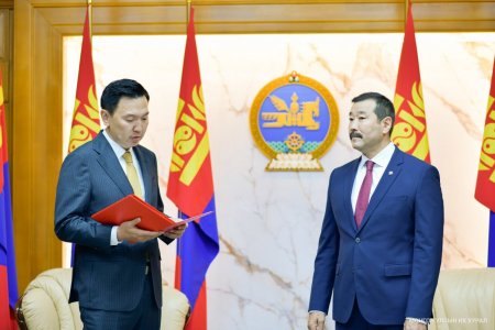 Энэ оны төсвийн тодотголоор 1.4 их наяд төгрөг хэмнэж, иргэдийн нэн шаардлагатай зардалд шилжүүлнэ