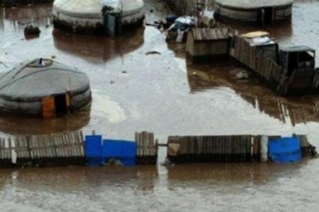 Өчигдөр Хэнтий аймагт 99 айлын гэр, байшин үерт автсан байна