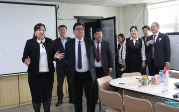 Боловсролын салбарын харьяа байгууллагуудын үйл ажиллагаатай танилцлаа