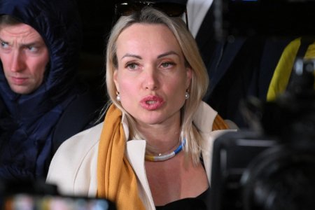 Оросын төв телевизийн сувгаар дайныг эсэргүүцэж байгаагаа илэрхийлсэн сэтгүүлч эмэгтэй Германы хэвлэлд ажиллана