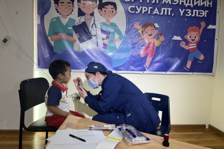 Эмч нар бидэнд ханиаднаас сэргийлэх цэгэн иллэг, шүдээ, гараа хэрхэн зөв угаах талаар зөвлөж, урьдчилан сэргийлэх үзлэг хийсэн. Эмч нартаа баярлалаа.