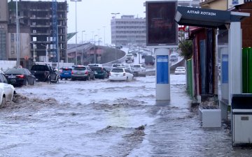Нийслэлийн 1300 орчим км авто замын ердөө 15 хувь нь ус зайлуулах  шугам сүлжээтэй