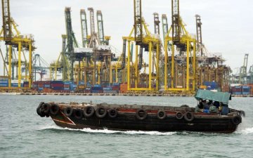 ОХУ-ын газрын тосыг хуулийн цоорхой ашиглан Их Британийн зах зээлд нийлүүлж байгаа нь тогтоогджээ