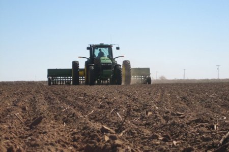 Тариаланчид санхүүгийн хүндрэлд орсон талаараа хэлж байна