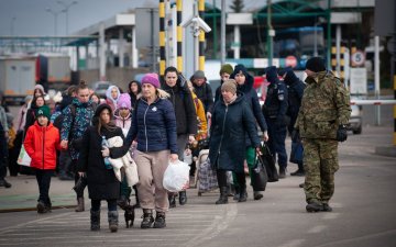 Украинаас Польш улс руу дүрвэсэн хүний тоо 10 саяд хүрчээ