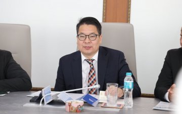Боловсролын яамны Төрийн нарийн бичгийн дарга Т.Ням-Очир Бүгд Найрамдах Хятад Ард Улсын Лини их сургуулийн намын дарга, Шанду мужийн ардын төлөөлөгчдийн хурлын байнгын хорооны гишүүн Шү Шуанчин тэргүүтэй төлөөлөгчдийг хүлээн авч уулзав