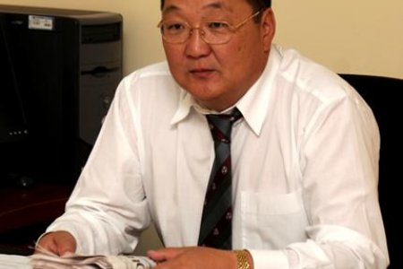 Ч.Ганзоригийг дахин нэг сар хорино