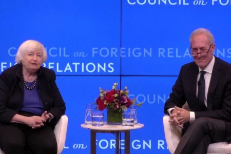 “Долоогийн бүлэг”-ийн орнууд Оросын битүүмжлэгдсэн хөрөнгийн ирээдүйн орлогоос Украин улсад эргэн төлөгдөх нөхцлөөр 50 орчим тэрбум ам.долларын зээл олгохоор болсныг мэдэгджээ