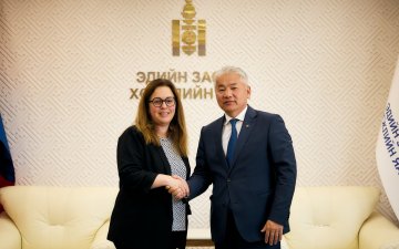 Тэргүүн Шадар сайд Ж.Энхбаяр Франц Улсаас Монгол Улсад суугаа Элчин сайд Коринн Пэрераг хүлээн авч уулзлаа