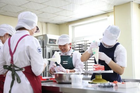 Сайн сургалтын орчноос чадварлаг мэргэжилтэн бэлтгэгдэнэ
