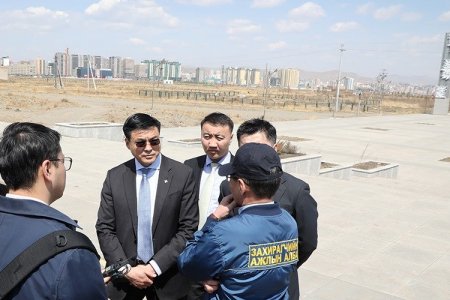 Хотын захирагч ногоон байгууламжийн ажлуудыг үр дүнтэй хийж гүйцэтгэхийг сануулав