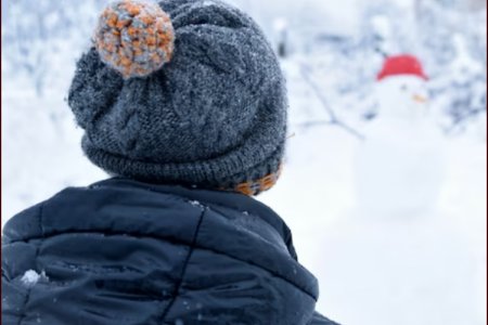 Хүйтэнд малгай өмсөхгүй бол хараа муудаж, нулимс гоождог болох эрсдэлтэй