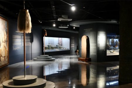 Энэ сарын 7-ныг дуустал музейд байнгын үзүүллэгийн танхимаараа үнэгүй үйлчилнэ