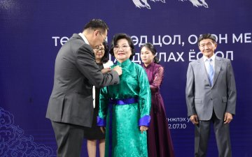 БОЛОВСРОЛ, ШИНЖЛЭХ УХААНЫ САЛБАРЫНХАН ТӨРИЙН ДЭЭД ОДОН МЕДАЛЬ, ГАВЬЯАТ ЦОЛООР ШАГНУУЛЛАА