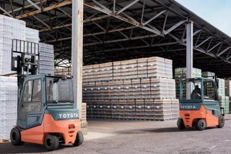 Like the automotive industry, the forklift industry is also transitioning from traditional gasoline engines to battery-powered solutions with the help of advanced Lithium Ion battery technology.