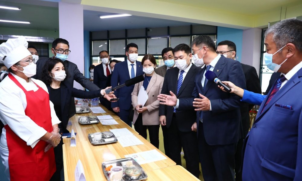 БАГА АНГИЙН СУРАГЧИД ҮДИЙН ХООЛНООС ХОНОГИЙН ИЛЧЛЭГИЙН 35 ХУВЬ БУЮУ 610 ККАЛ АВНА   