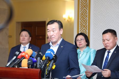 С.Ганбаатар: Нүүрсний хулгайгаа дэвэргэхгүйн тулд нийгмийн сүлжээг хязгаарлаж байна