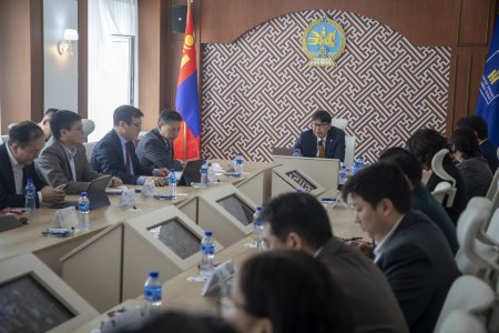 БОЛОВСРОЛЫН САЙДЫН ӨРГӨТГӨСӨН ШУУРХАЙ ХУРАЛДААН ӨНӨӨДӨР БОЛЛОО