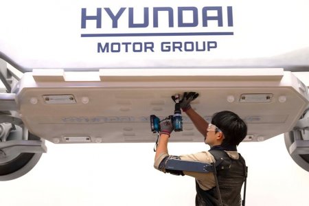 Hyundai Motor and Kia Robotics LAB Confirms 'X-ble Shoulder' Wearable Robot Launch Plans at Wearable Robot Tech Day
