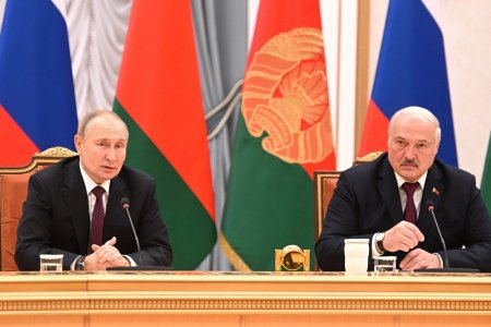 В.Путин сүүлийн гурван жилийн хугацаанд Беларусь улсад анх удаа албан ёсоор айлчилж байна