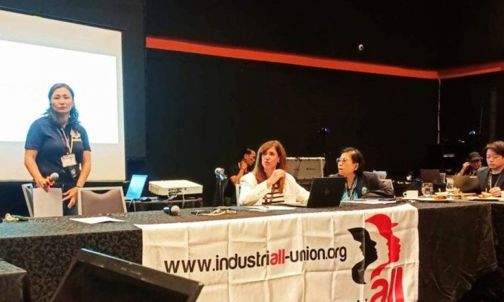 INDUSTRIALL GLOBAL UNION-НЫ УРИЛГААР МЭХГУУ-Н ҮЭ-ИЙН ХОЛБООНЫ ДАРГА Д.ДОЛГОР ФИЛИППИН УЛСАД ХҮРЭЛЦЭН ОЧИЖ МОНГОЛ УЛСЫН ЭРЧИМ ХҮЧНИЙ САЛБАРТ ШУДАРГА ШИЛЖИЛТИЙГ ХЭРХЭН ХЭРЭГЖҮҮЛЖ БУЙ ТАЛААР ИЛТГЭЛ ТАВИВ
