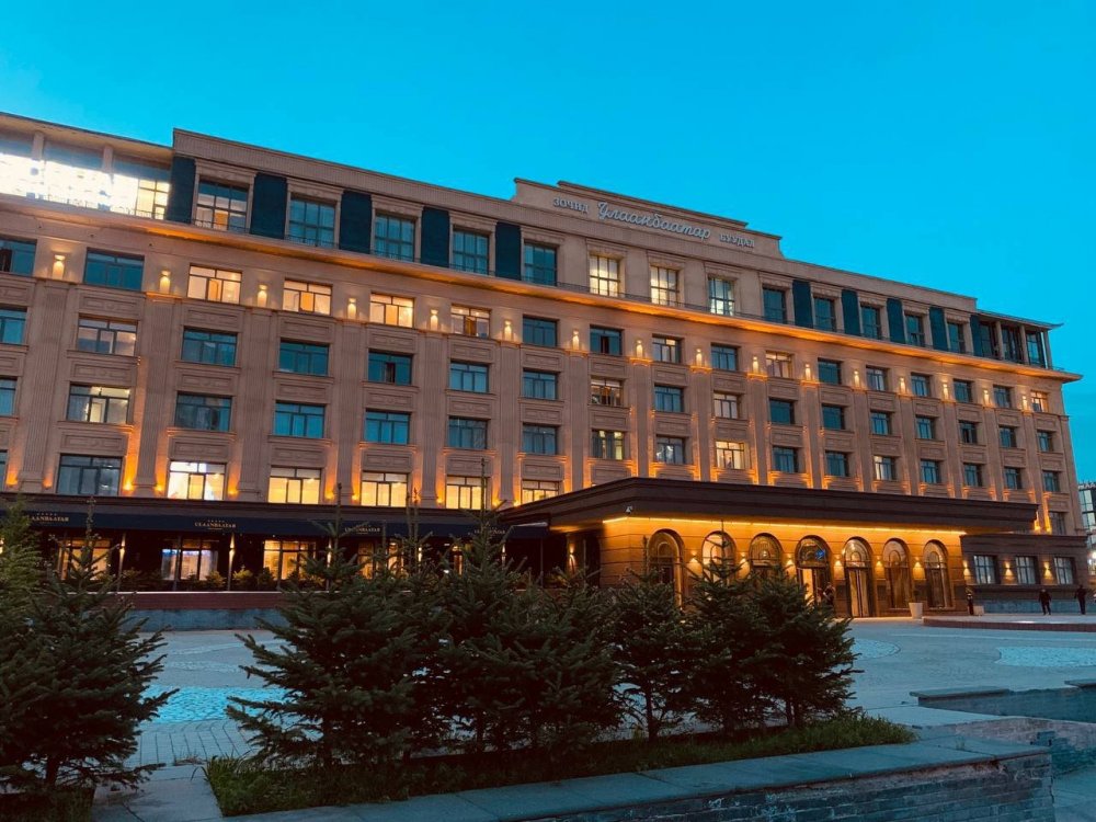 Улаанбаатар зочид буудал