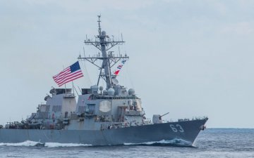 АНУ-ын усан цэргийн хөлөг онгоц Хятад болон Тайванийг тусгаарладаг хоолойгоор гарчээ