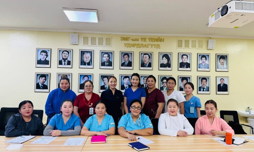 Аймгийн нэгдсэн эмнэлгийн Шинэ сувилагч, эмнэлгийн тусгай мэргэжилтэн нарт Эрүүл мэндийн газрын сургагч багш мэргэжил арга зүйн зөвлөгөө өгч ажиллалаа. 