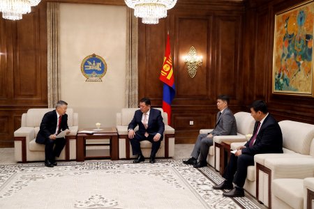 Ерөнхийлөгчийн санаачилсан  Валютын зохицуулалтын тухай хуульд нэмэлт оруулах тухай хуулийн төслийг өргөн барилаа