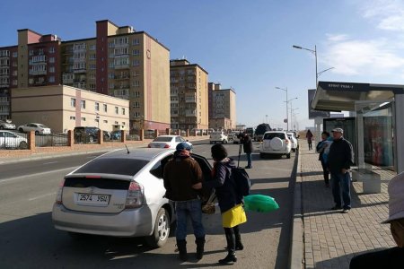 Зөвшөөрөлгүй таксинд явдаг хувь хүнийг 100.000 төгрөгөөр торгоно