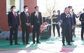 АРХАНГАЙ АЙМГИЙН ЭРДЭНЭБУЛГАН СУМЫН ЛАБОРАТОРИ НЭГДҮГЭЭР СУРГУУЛИЙН 320 ХҮҮХДИЙН СУУДАЛТАЙ ӨРГӨТГӨЛИЙН БАРИЛГЫН НЭЭЛТ БОЛЛОО