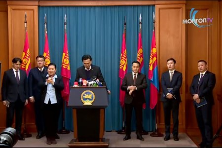 Засгийн газраас хүүхдийн мөнгөтэй холбоотой асуудал гаргасандаа хүлцэл өчиж байна