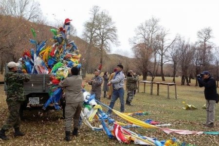 Байгальд орхисон шашны эд зүйлсээ авахыг анхаарууллаа