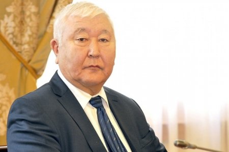 Сангийн сайд асан Д.Даваасамбуу: Нийтийн мөнгийг нэг хэсэгт давуу эрх олгох хэлбэрээр зээлийн хүүг бууруулж бусдын боломжийг хааж болохгүй
